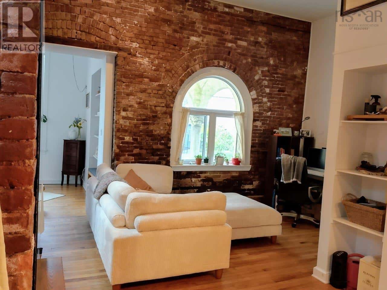 2128 Brunswick Street — Halifax - Photo 4 of 28