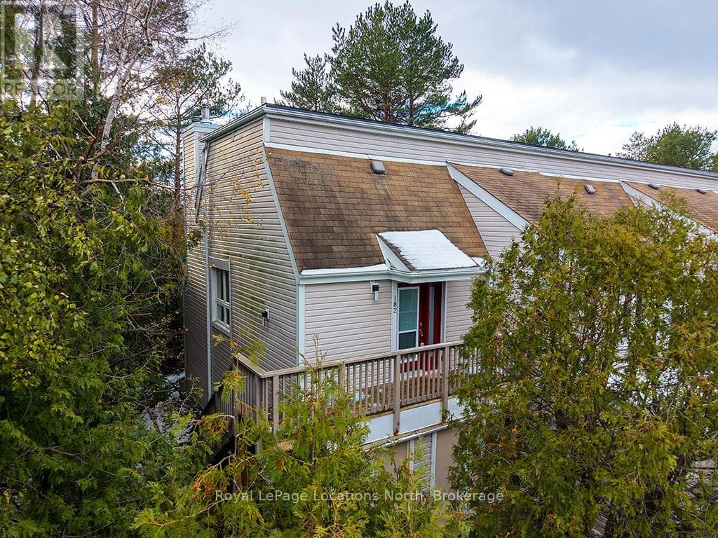 182 - 49 TROTT BOULEVARD — Collingwood - Main photo