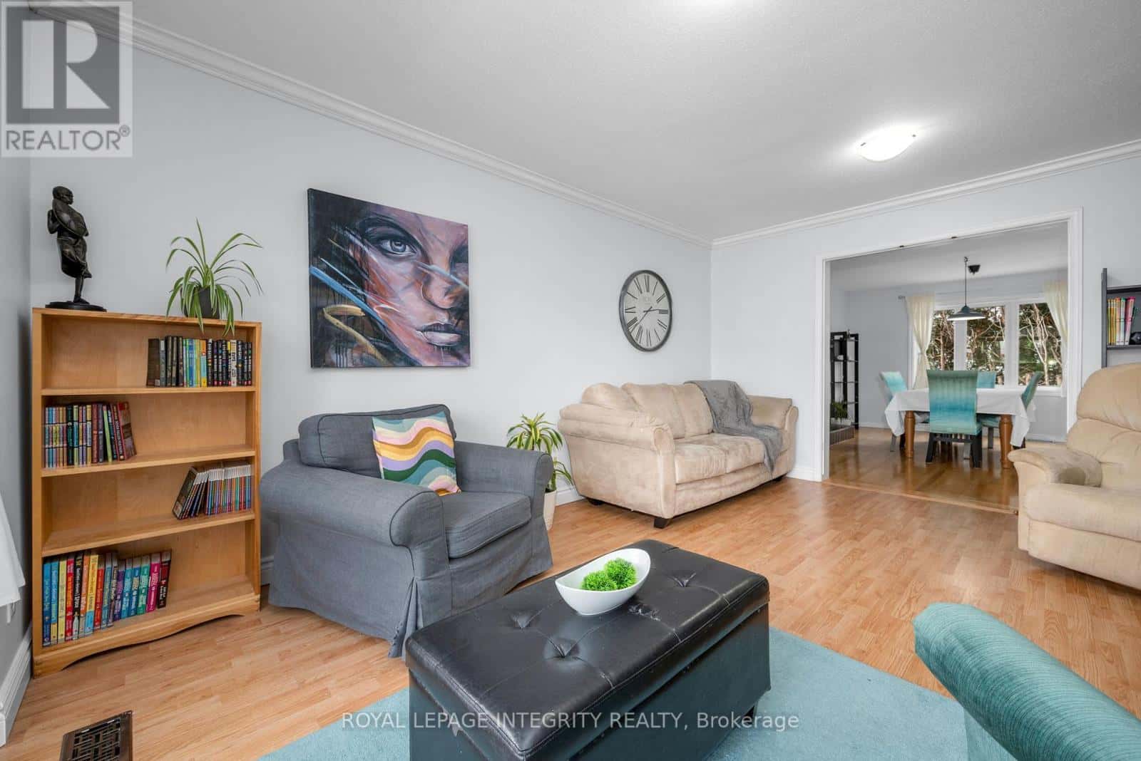 268 MCEACHERN CRESCENT — Ottawa - Photo 4 of 44