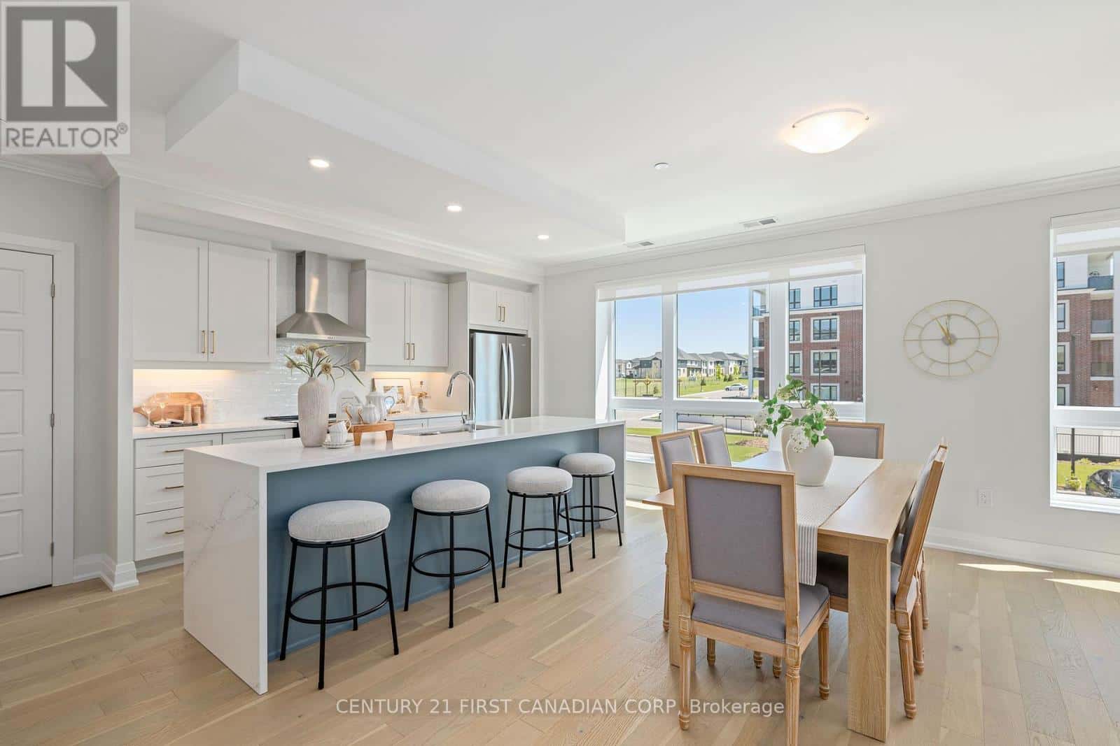 204 - 1975 FOUNTAIN GRASS DRIVE — London South (South B) - Photo 4 of 17