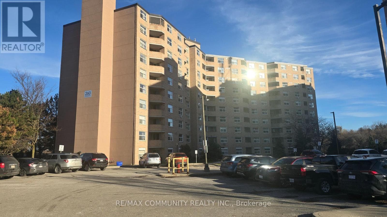 907 - 260 DAVIS DRIVE — Newmarket (Central Newmarket) - Main photo