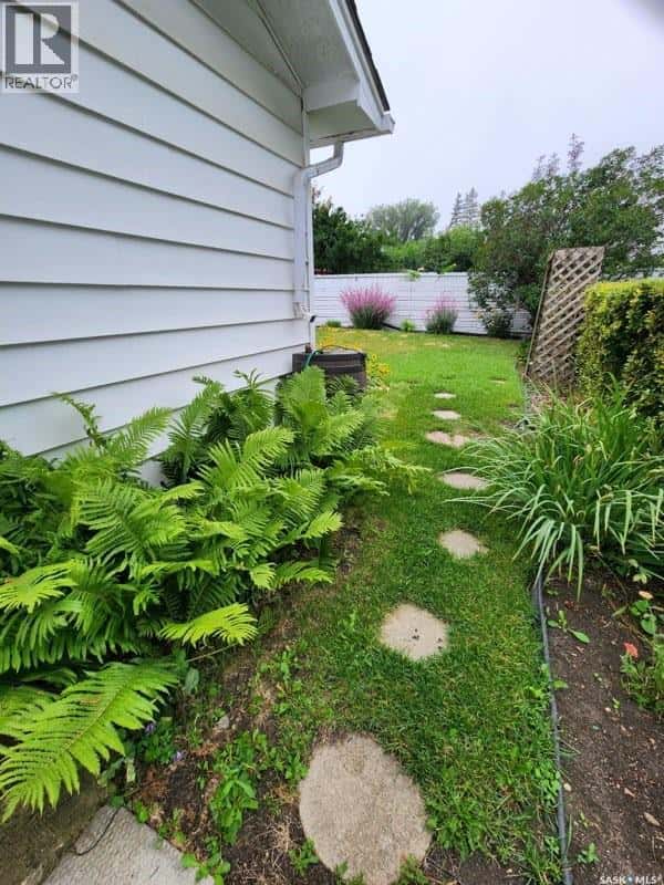 3510 25th AVENUE — Regina - Photo 5 of 33