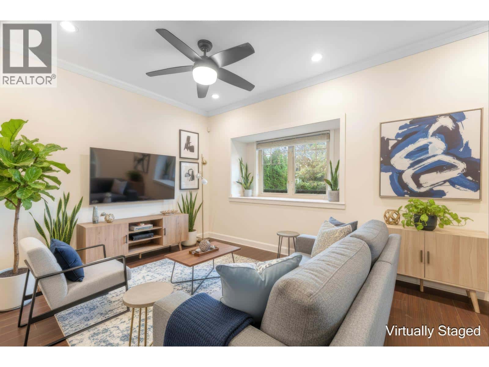 1636 E 12TH AVENUE — Vancouver, British Columbia - Photo 3 of 28