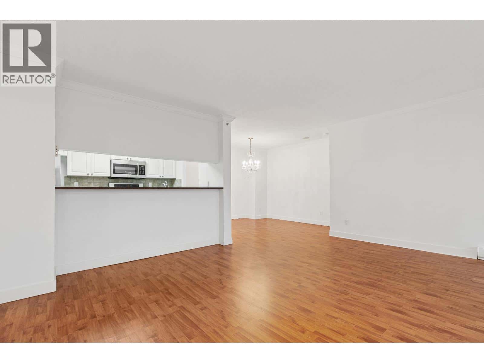 701 739 PRINCESS STREET — New Westminster - Photo 5 of 34