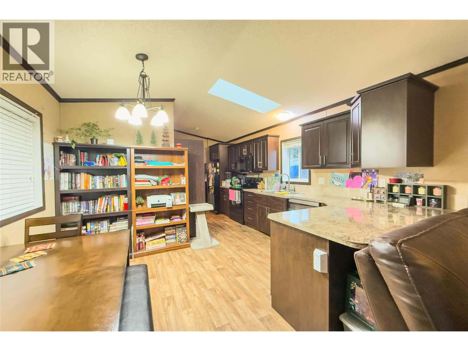 1400 12th Street — Golden, British Columbia - Photo 2 of 18