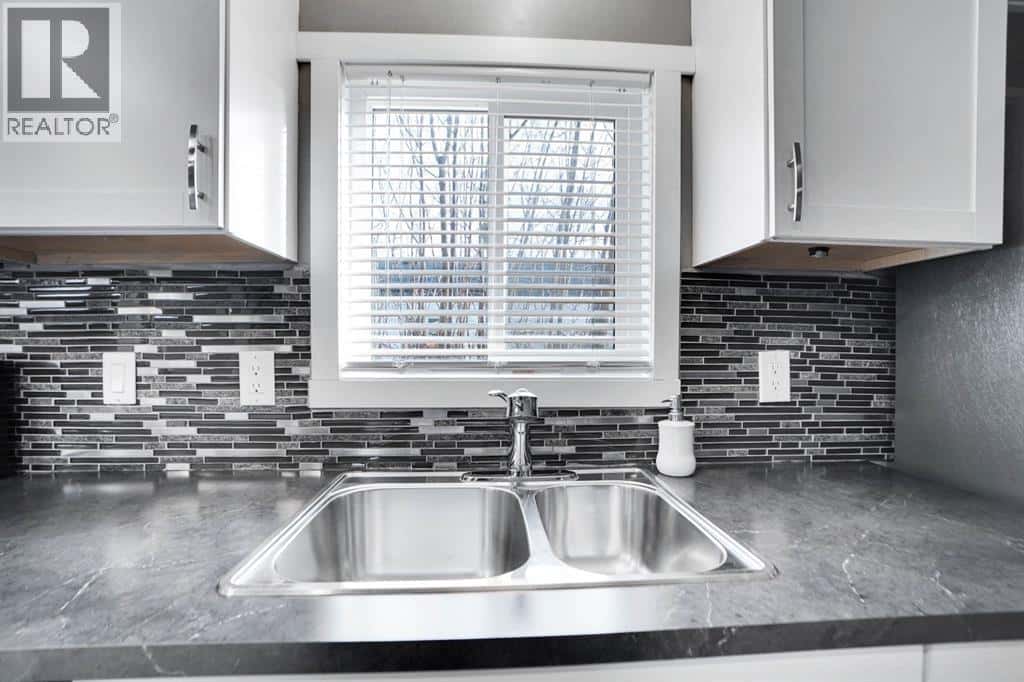 208, 3223 83 Street NW — Calgary - Photo 3 of 43