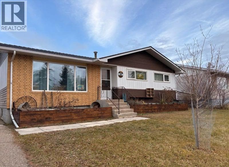 614 5 Avenue W — Hanna - Main photo