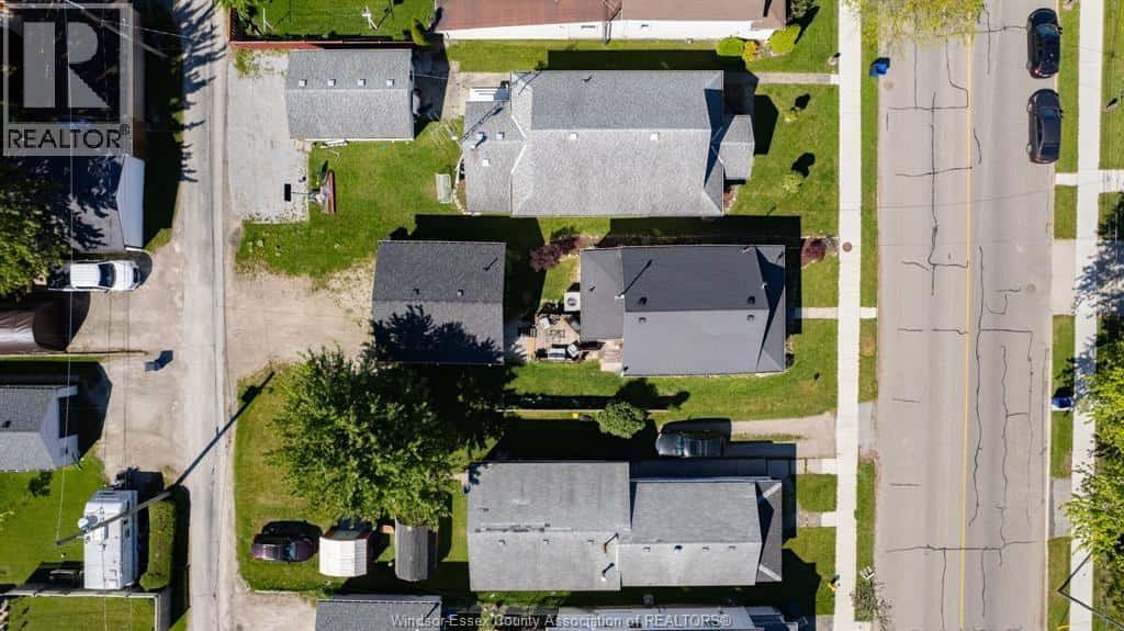 55 CANAL West — Tilbury - Photo 2 of 33