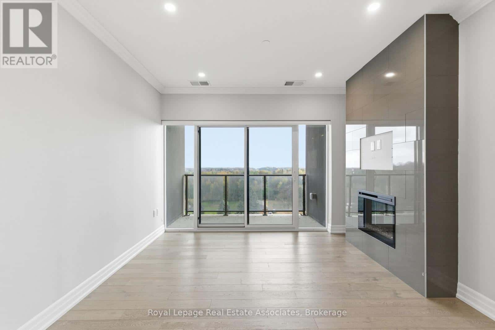 814 - 1878 GORDON STREET — Guelph (Pineridge/Westminster Woods) - Photo 2 of 32