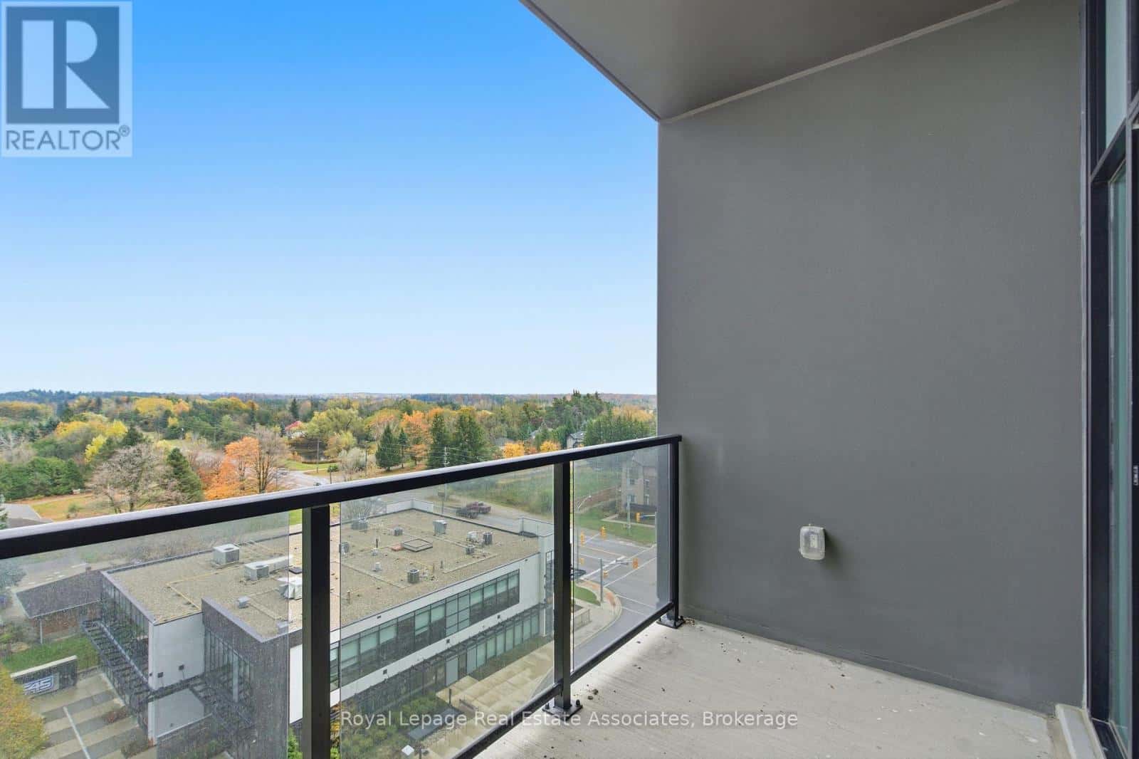 814 - 1878 GORDON STREET — Guelph (Pineridge/Westminster Woods) - Photo 3 of 32