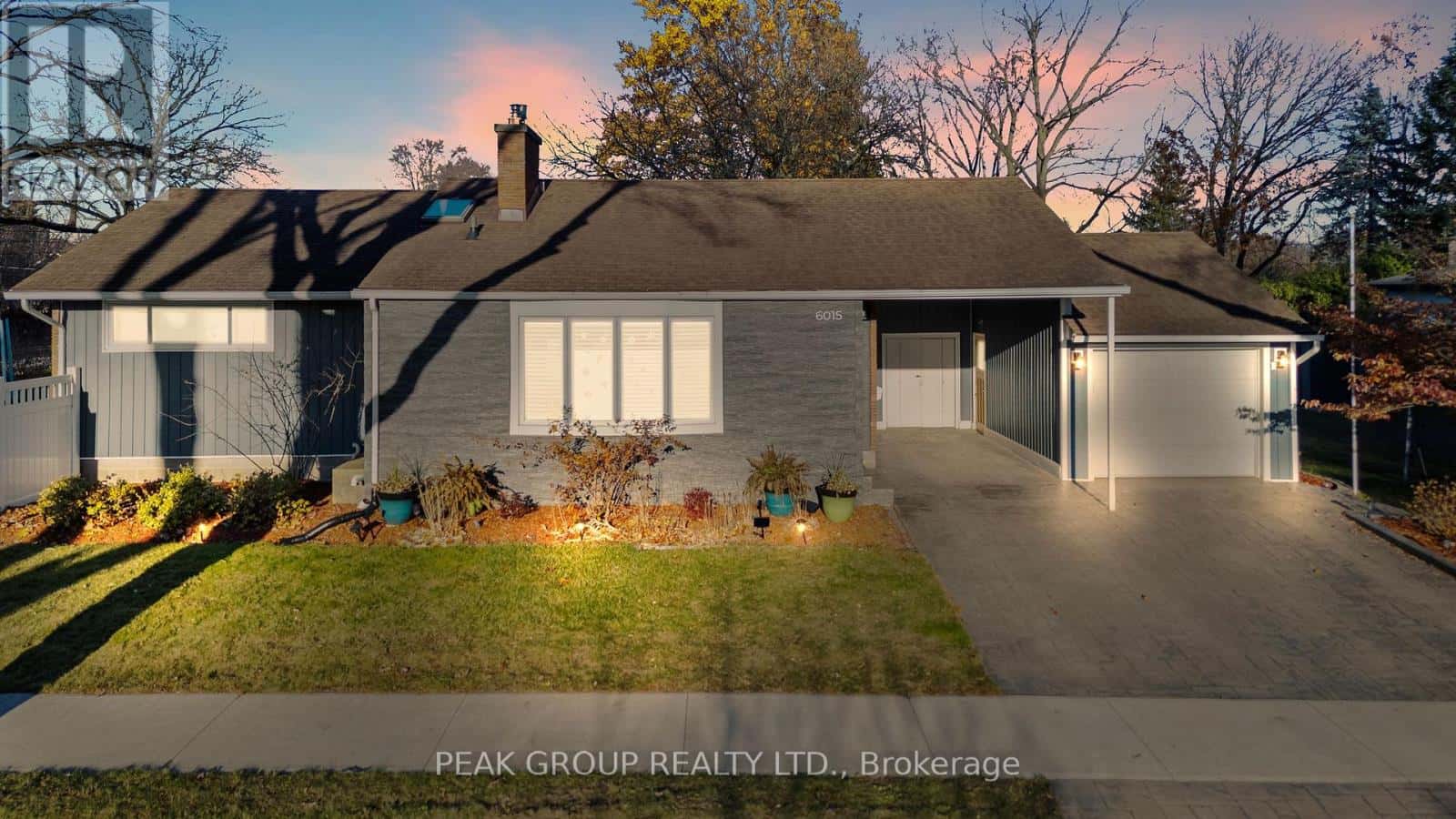 6015 THERESA STREET — Niagara Falls (Church's Lane) - Photo 2 of 36