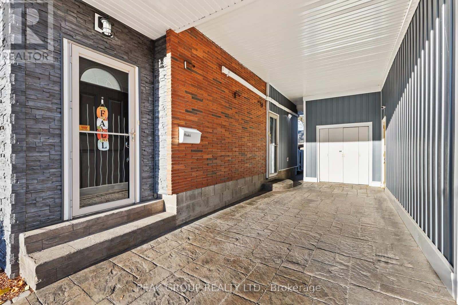 6015 THERESA STREET — Niagara Falls (Church's Lane) - Photo 5 of 36