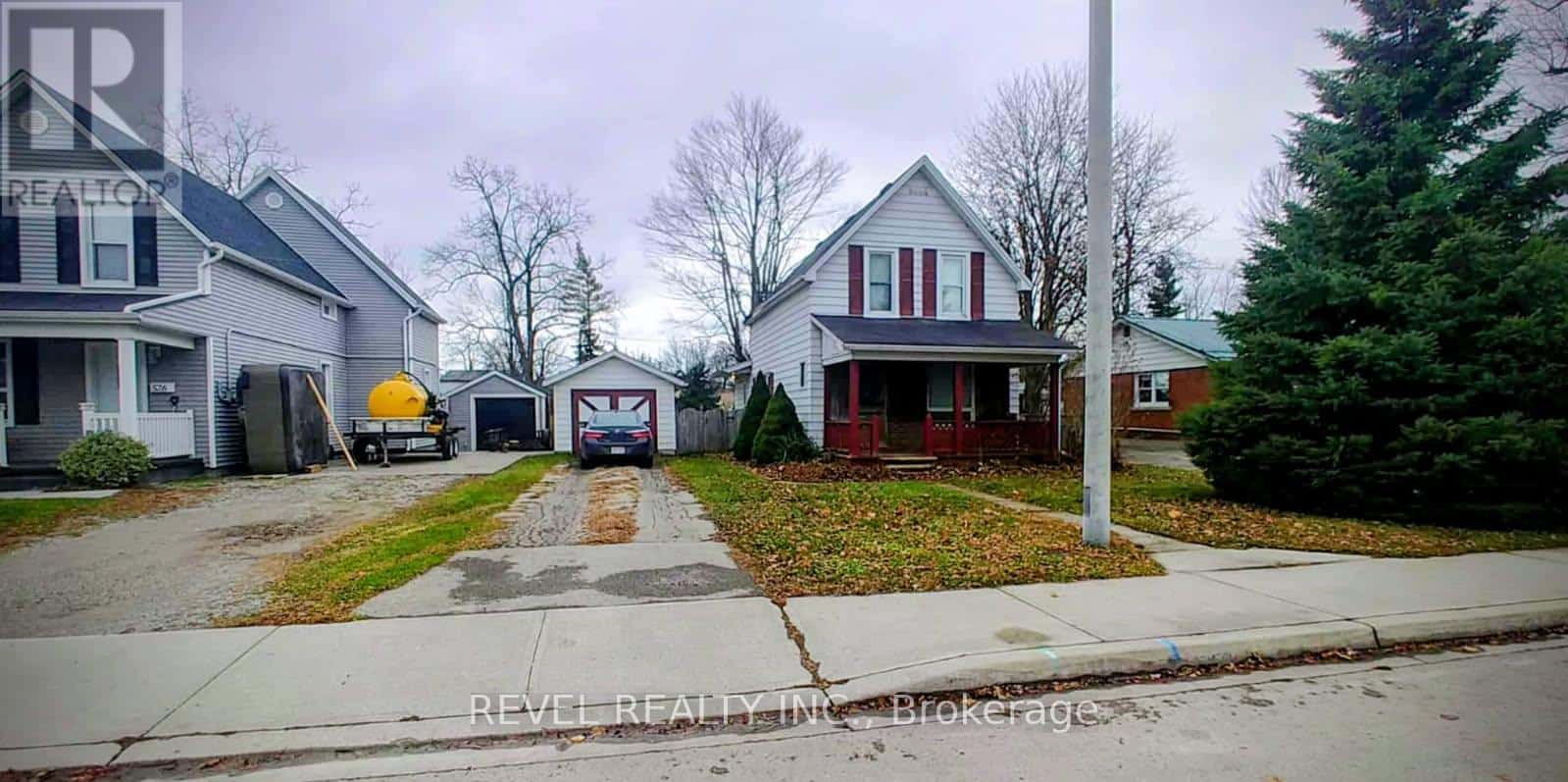 520 ALDER STREET E — Haldimand (Dunnville) - Photo 2 of 16