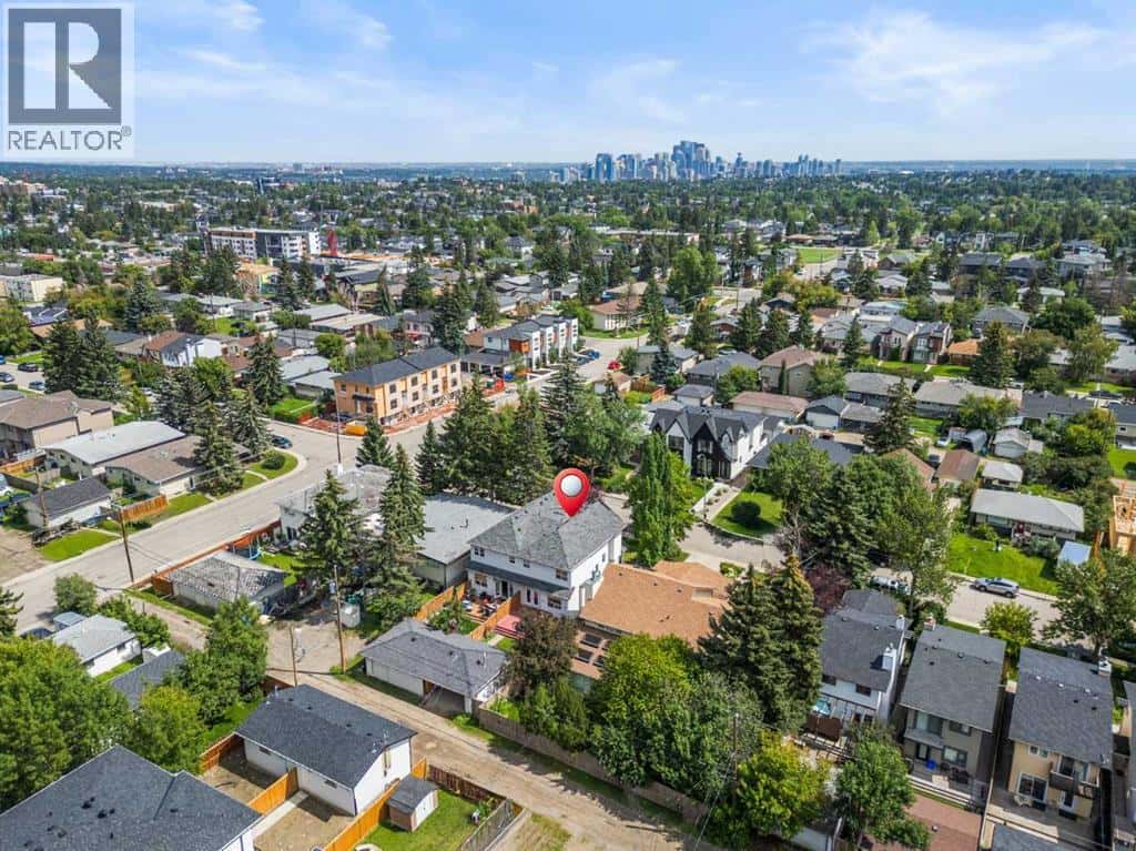 3111 39 Street SW — Calgary - Photo 2 of 44