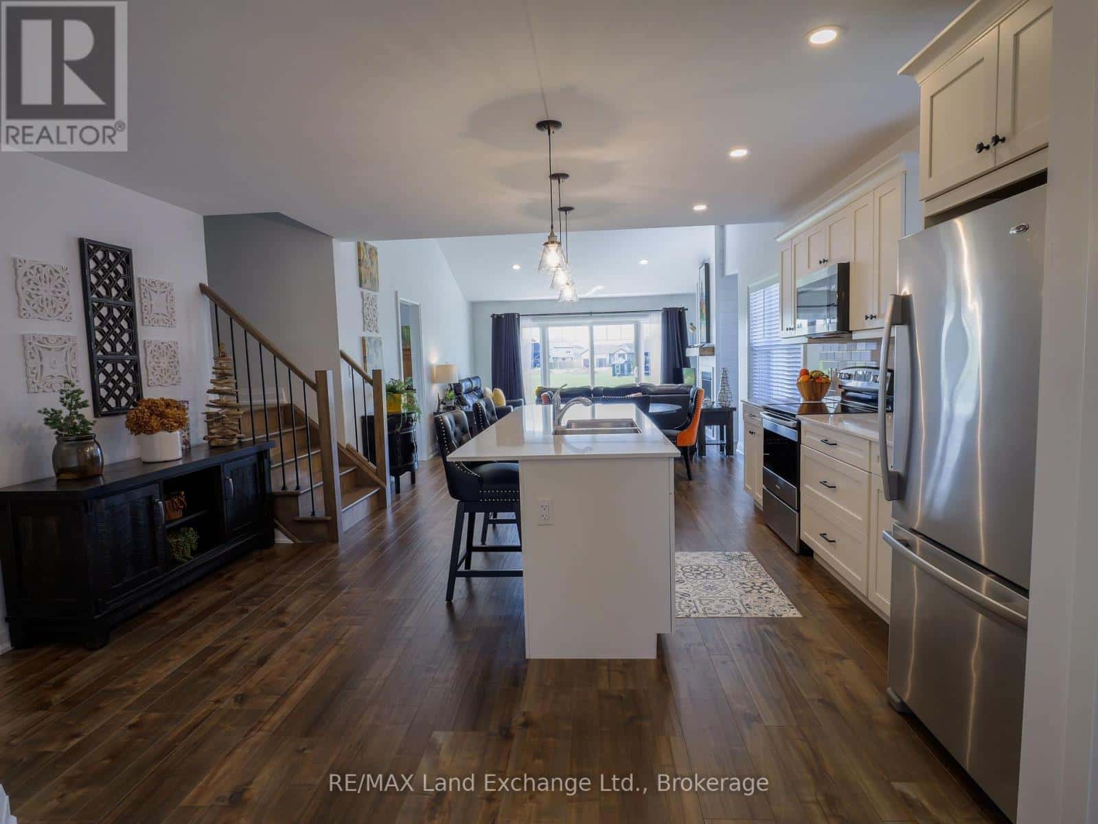 1 - 2 FAIRWAY LANE — Saugeen Shores - Photo 2 of 48