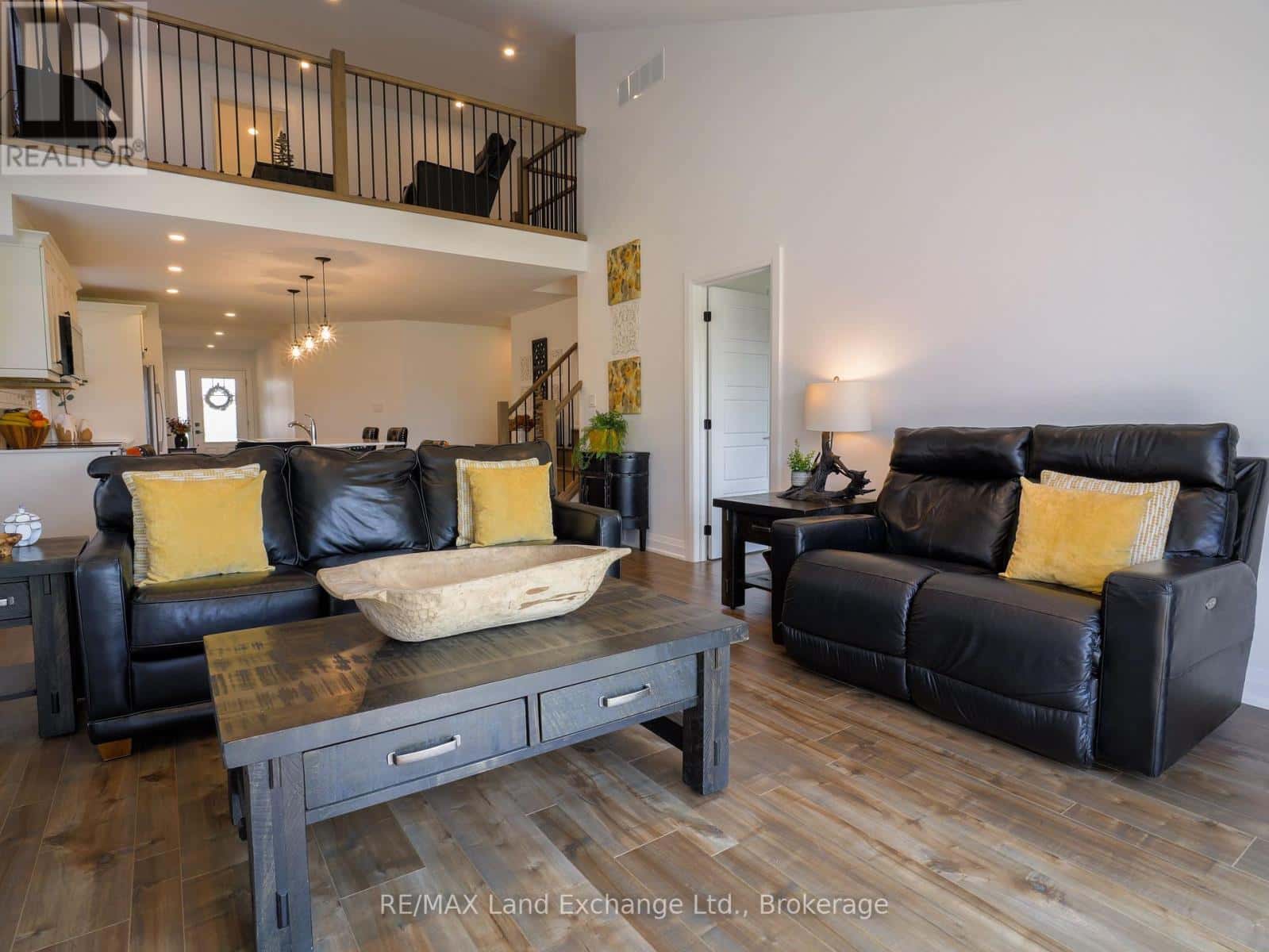 1 - 2 FAIRWAY LANE — Saugeen Shores - Photo 3 of 48