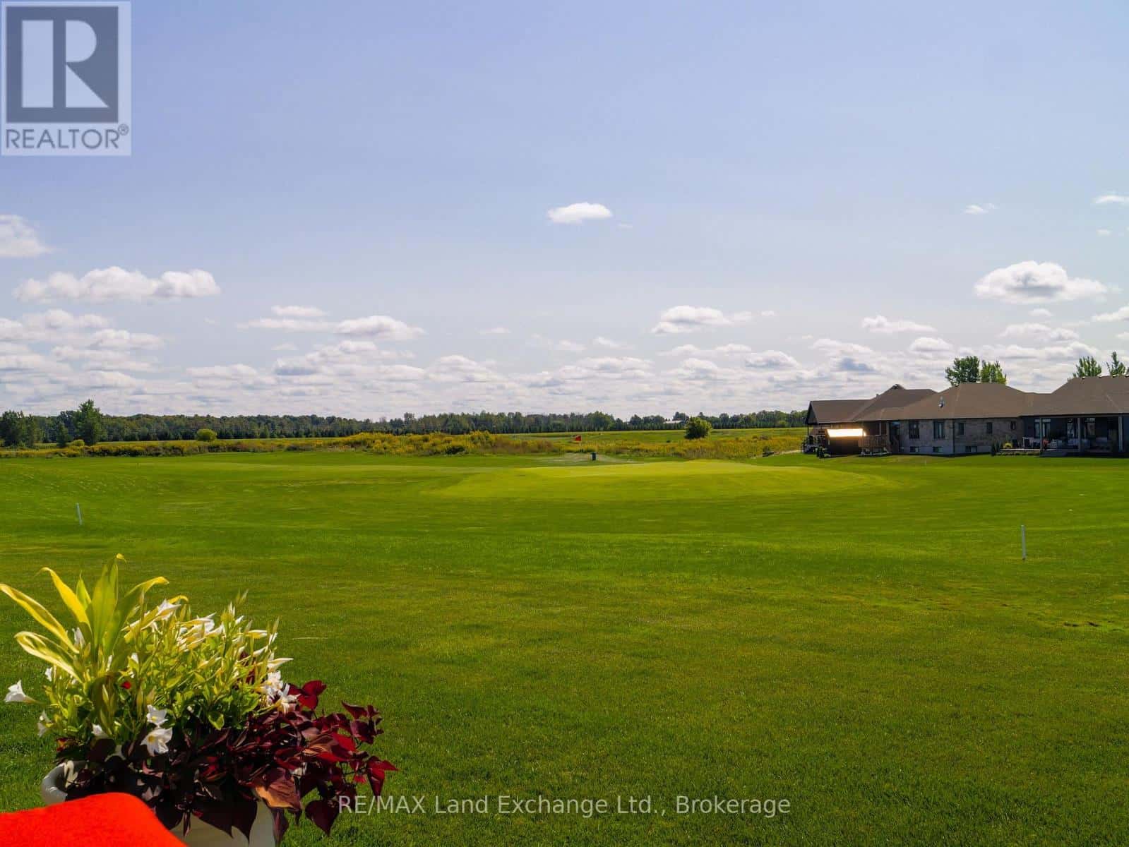 1 - 2 FAIRWAY LANE — Saugeen Shores - Photo 4 of 48