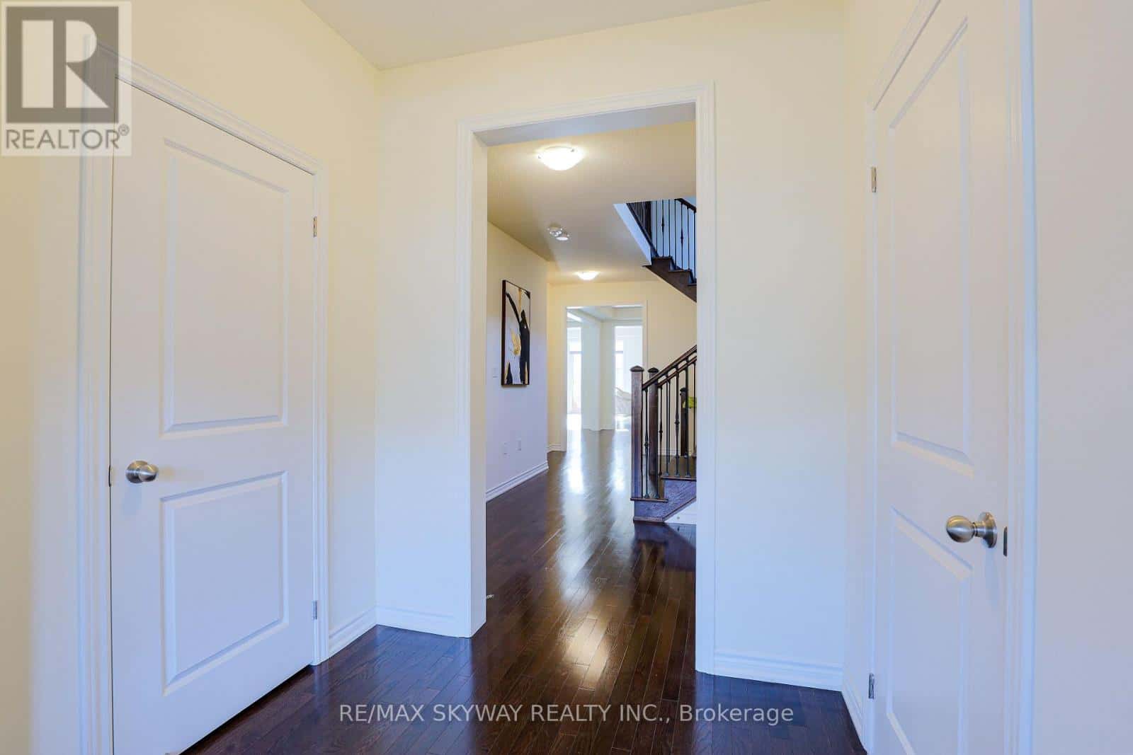 379 VALLEYWAY DRIVE — Brampton (Credit Valley) - Photo 4 of 50