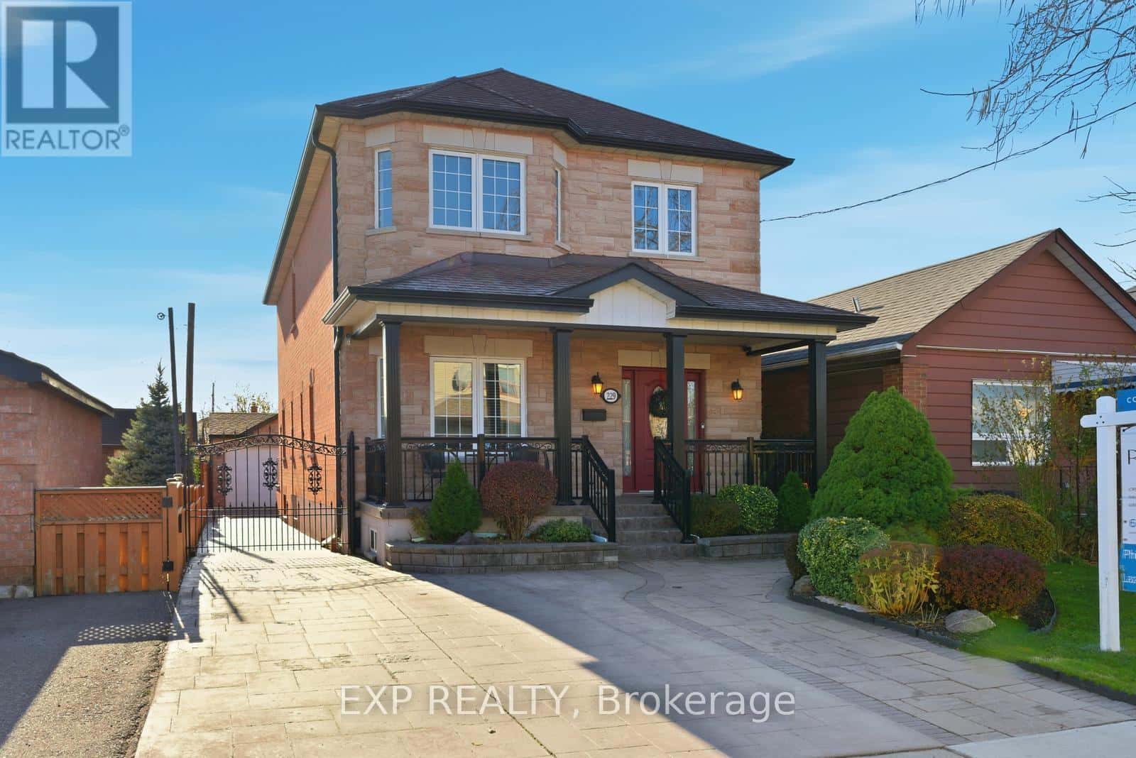 229 DUNRAVEN DRIVE — Toronto (Keelesdale-Eglinton West) - Photo 2 of 40