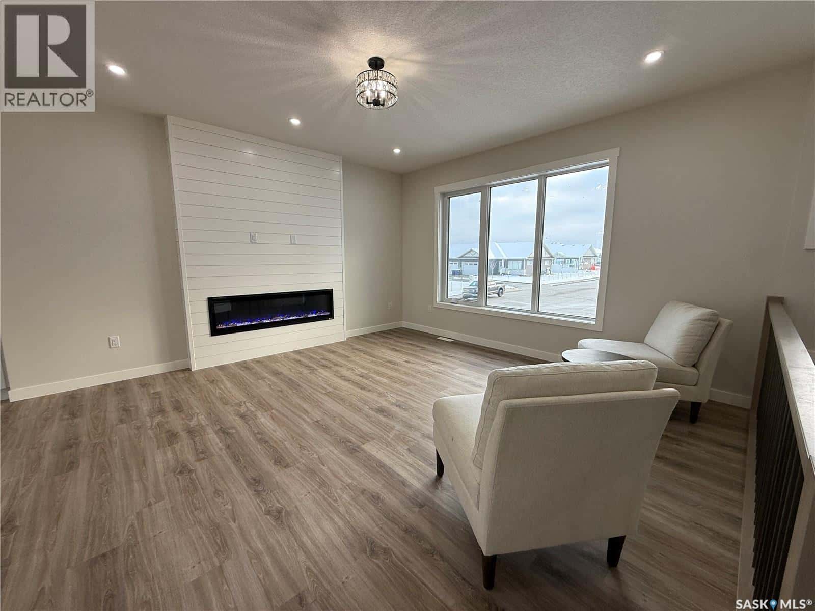 810 Ballesteros CRESCENT — Warman - Photo 5 of 30