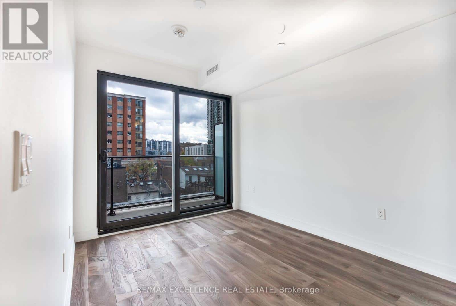 505 - 1 JARVIS STREET — Hamilton (Beasley) - Photo 3 of 19