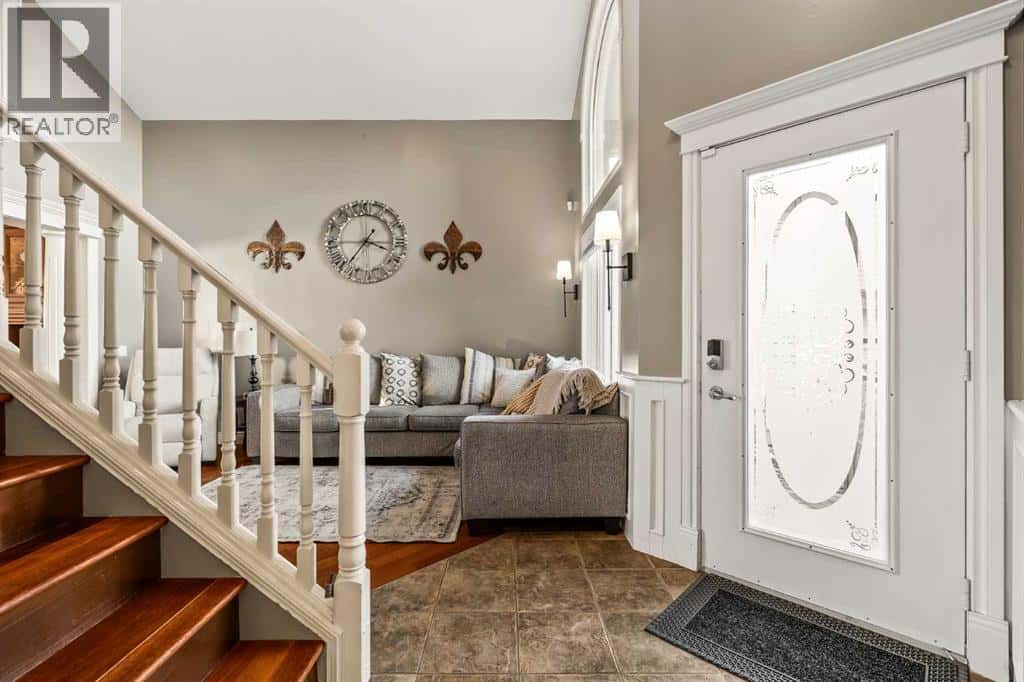 25 McKinley Bay SE — Calgary - Photo 3 of 50