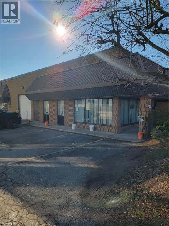 109 OTTAWA Street S — Kitchener - Photo 5 of 8