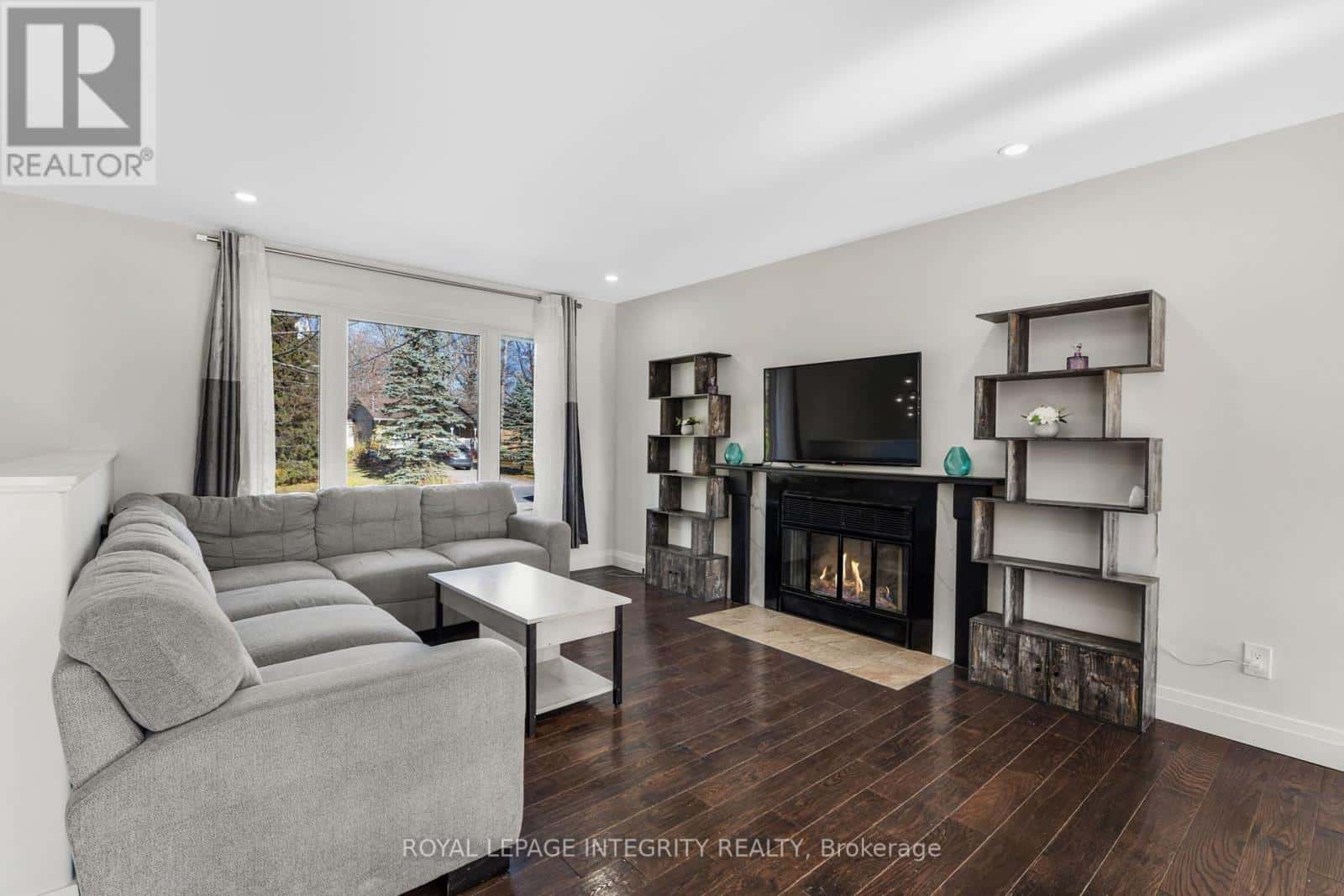 220 AGATHE STREET — Clarence-Rockland - Photo 4 of 31