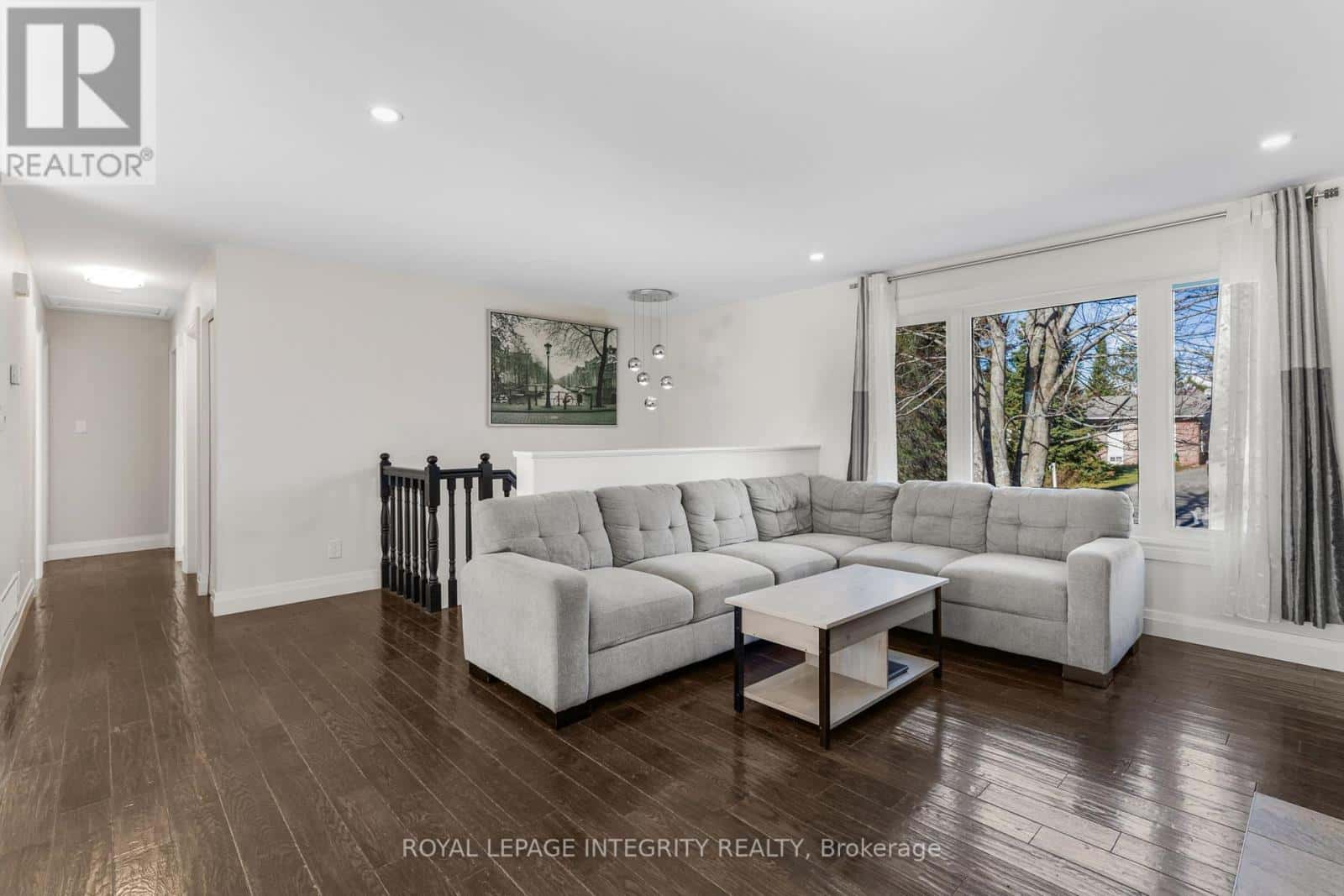 220 AGATHE STREET — Clarence-Rockland - Photo 5 of 31