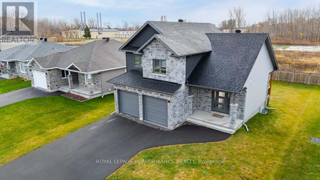 2321 SEBASTIEN ROAD — Cornwall - Photo 3 of 28