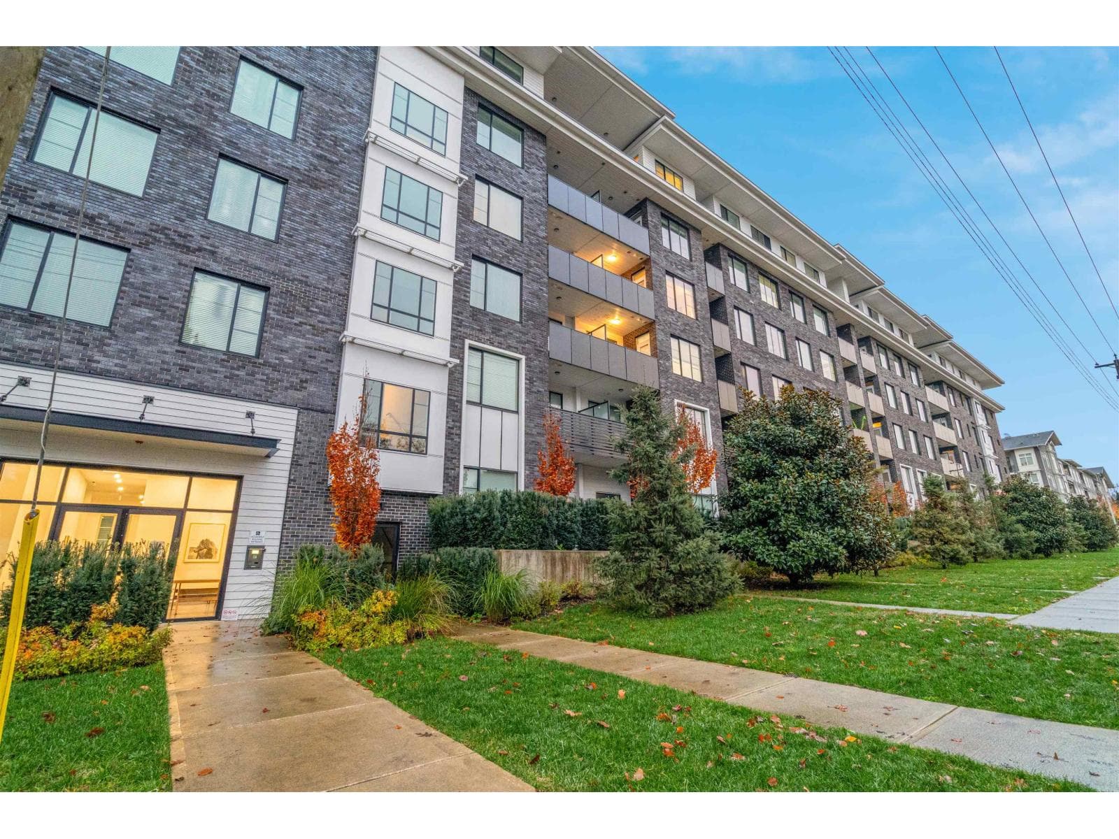 407 13623 81A AVENUE — Surrey - Main photo