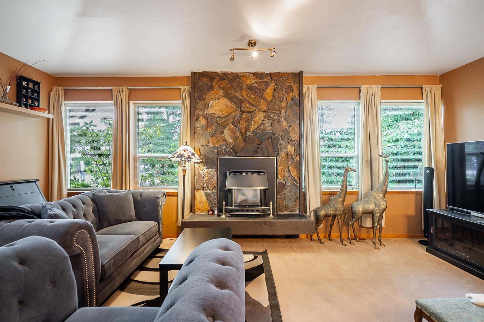 9120 145A STREET — Surrey - Photo 5 of 28