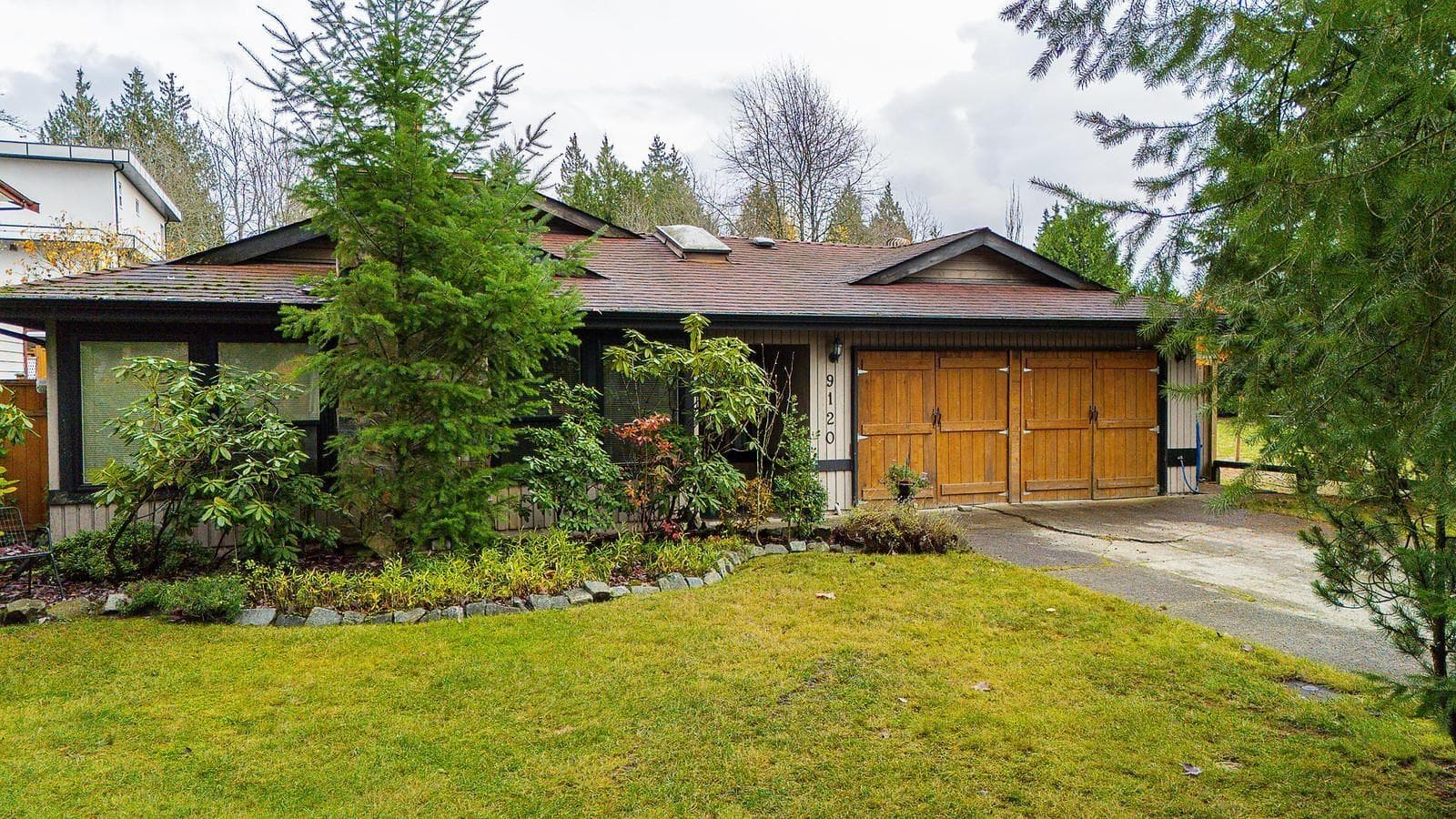 9120 145A STREET — Surrey - Main photo