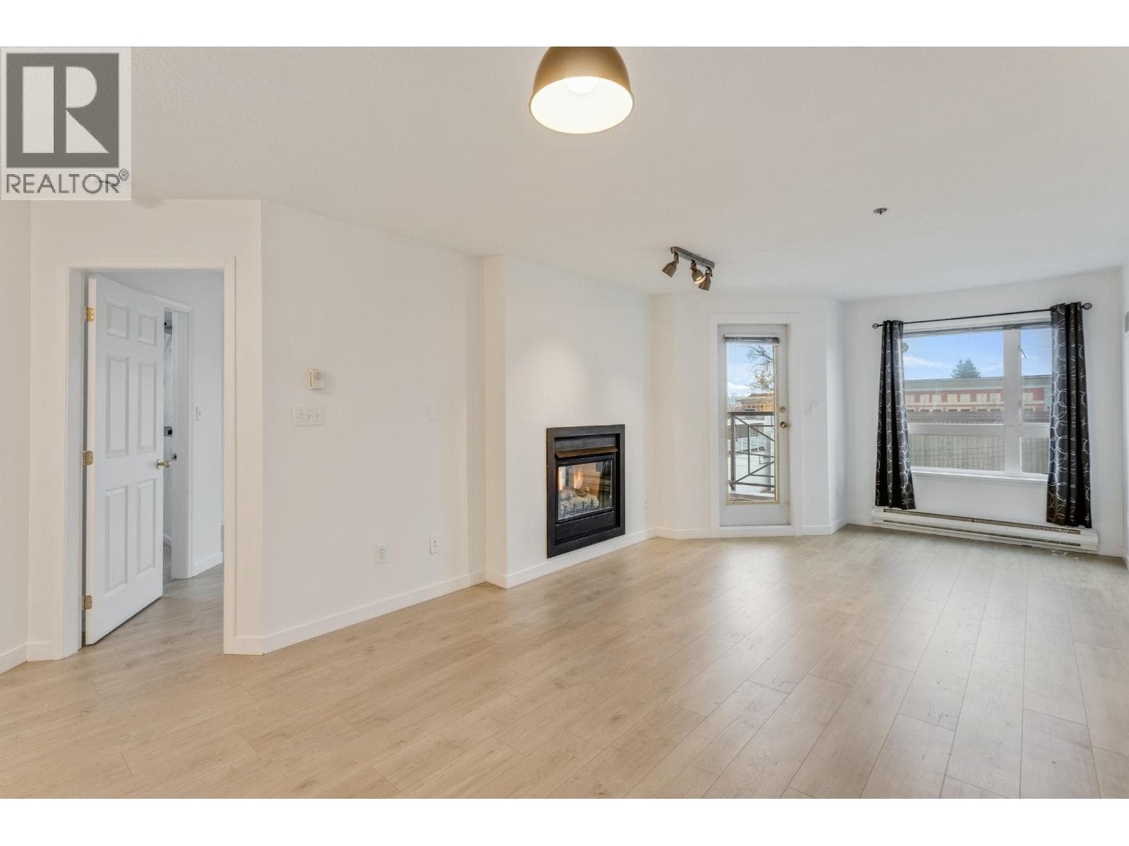 307 2335 WHYTE AVENUE — Port Coquitlam - Main photo