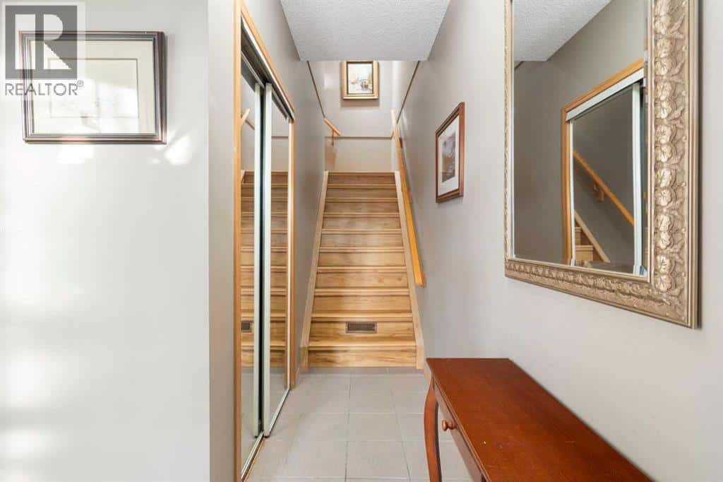 90 Patina Rise SW — Calgary - Photo 2 of 32