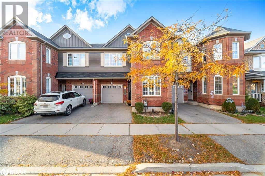 322 CHUCHMACH CLOSE — Milton (WI Willmott) - Photo 2 of 42