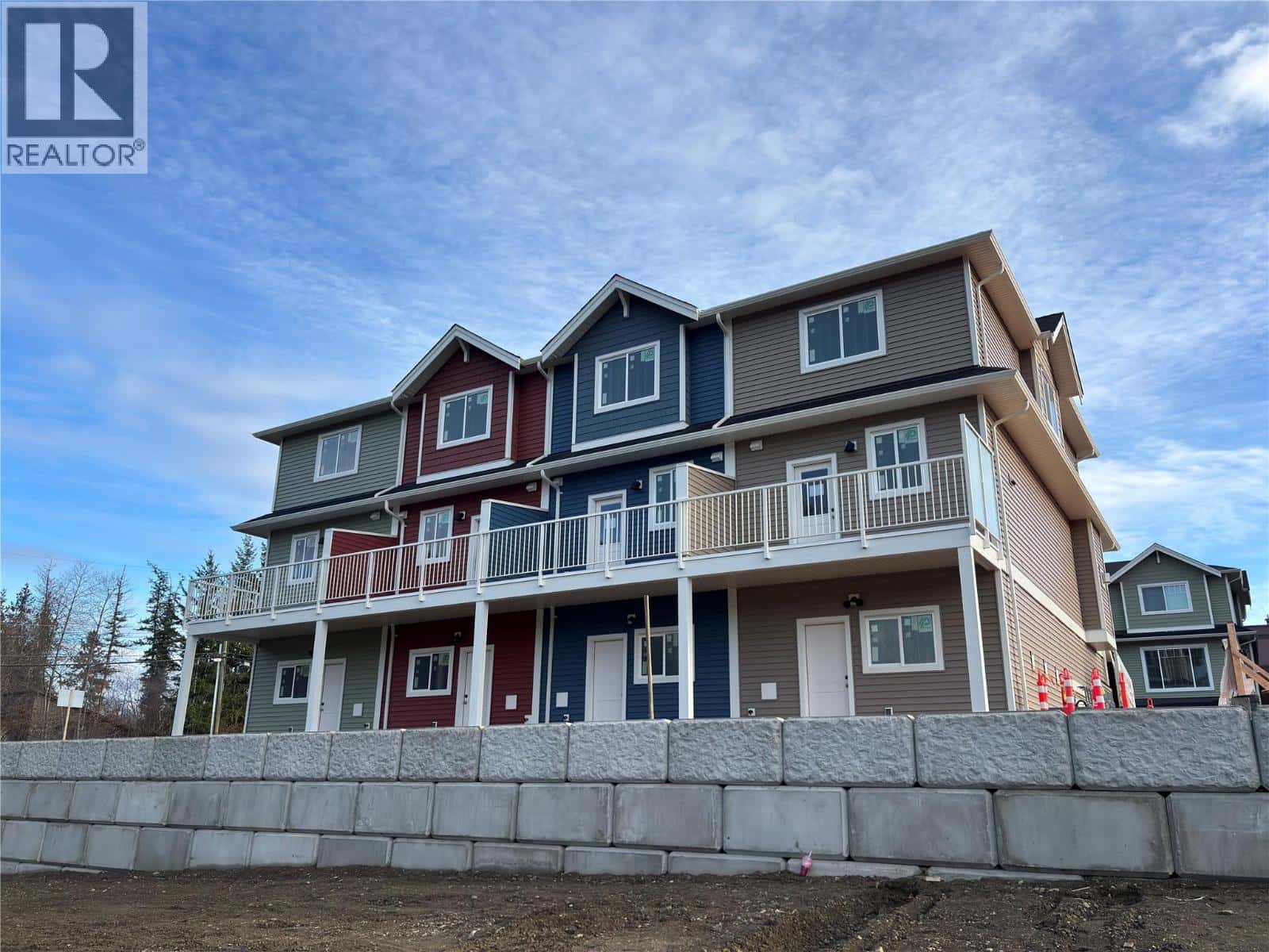 1910 11 Avenue NE Unit# 3 — Salmon Arm - Photo 4 of 54