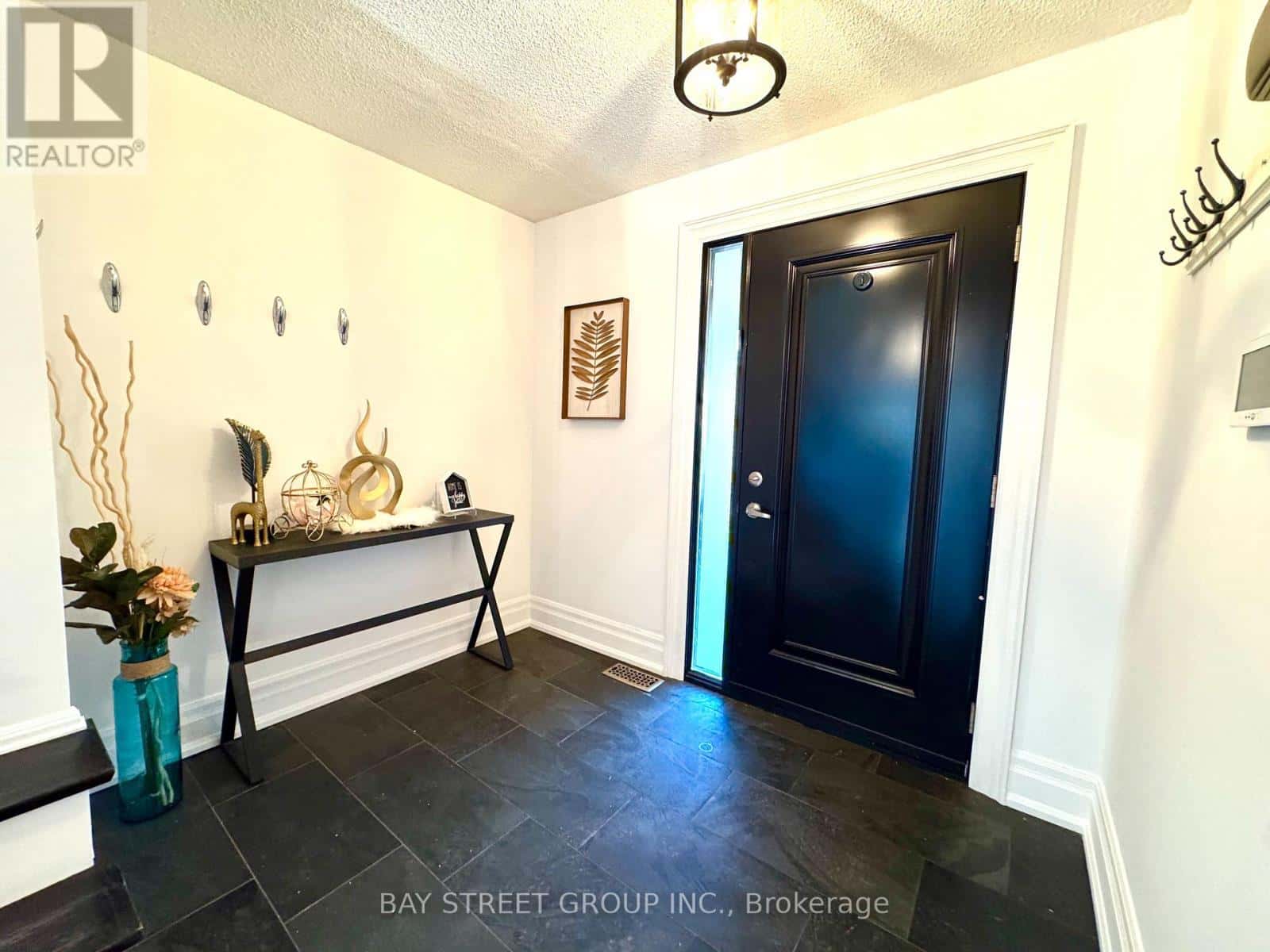 75 ANSTEAD CRESCENT — Ajax (South West) - Photo 2 of 24