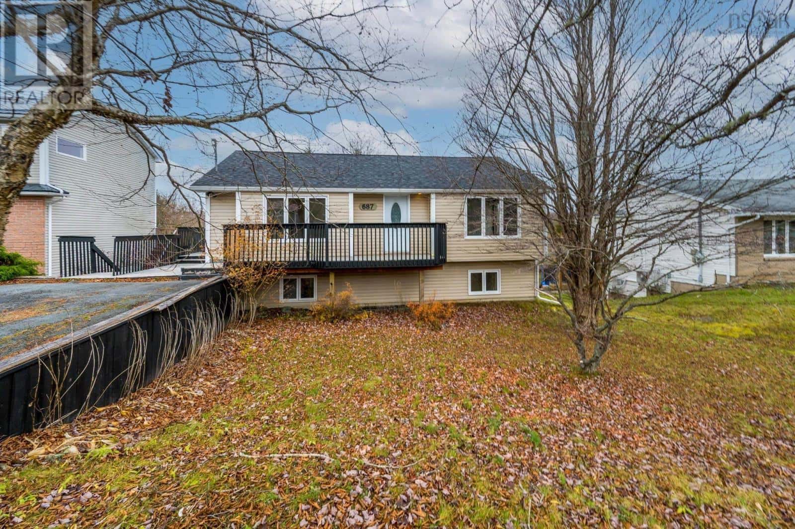 687 Waverley Road — Dartmouth - Photo 2 of 50