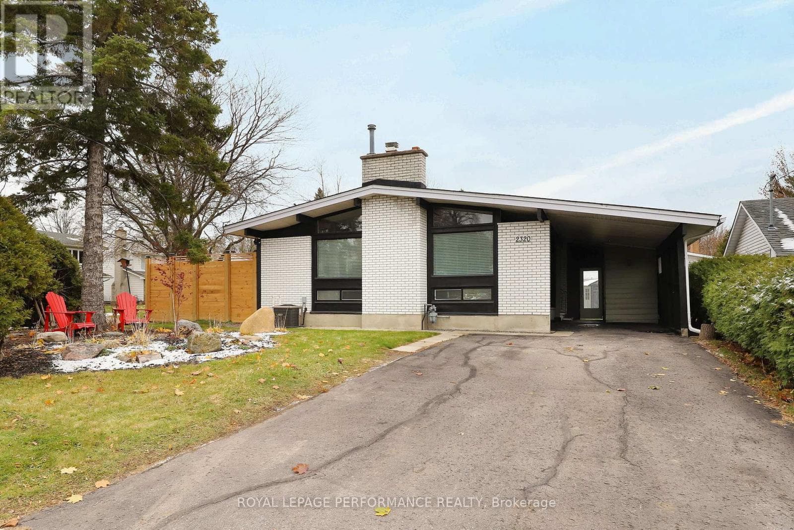 2320 NERTA STREET — Ottawa, Ontario - Main photo