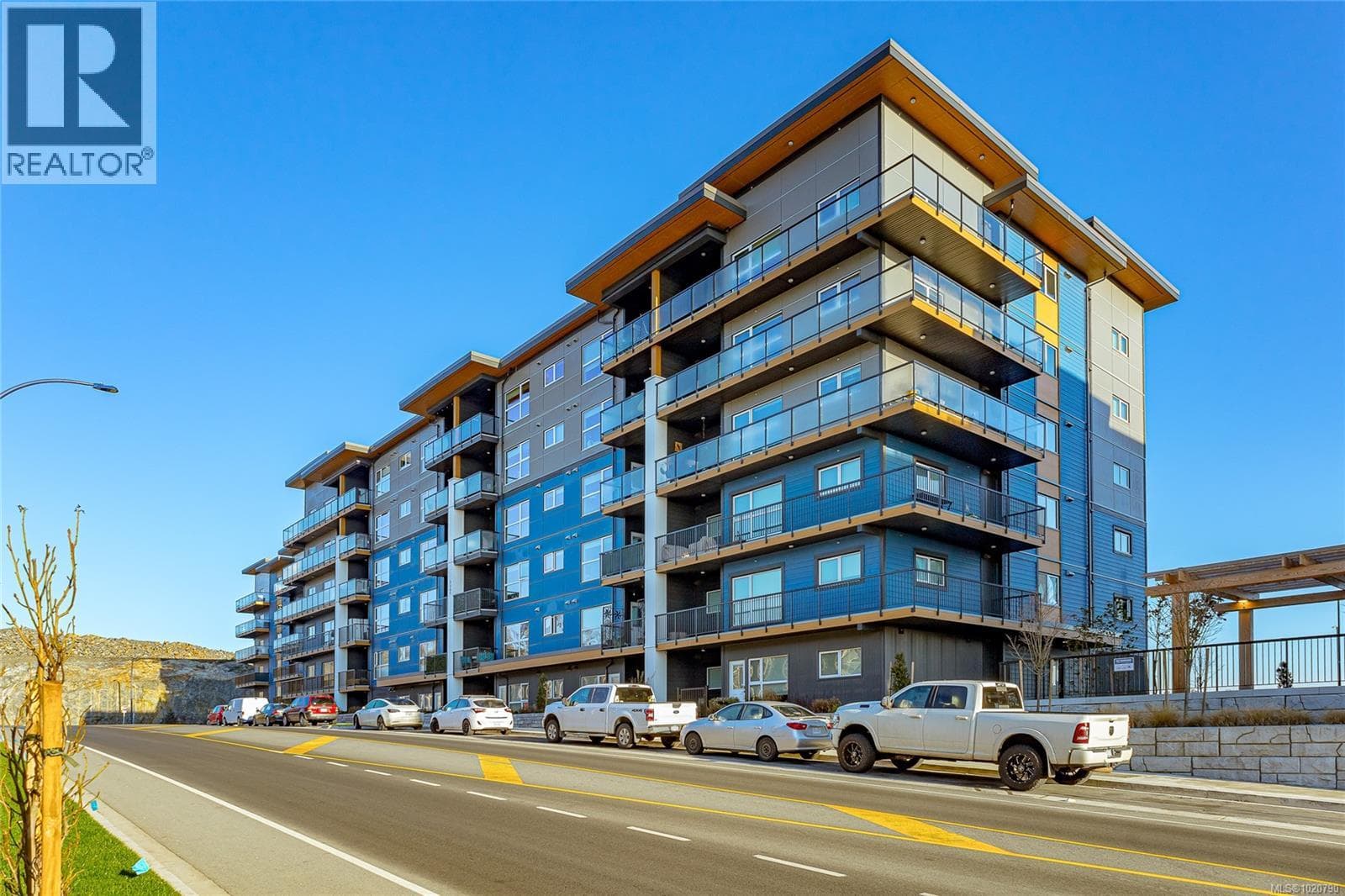 606 2465 Gateway Rd — Langford, British Columbia - Main photo