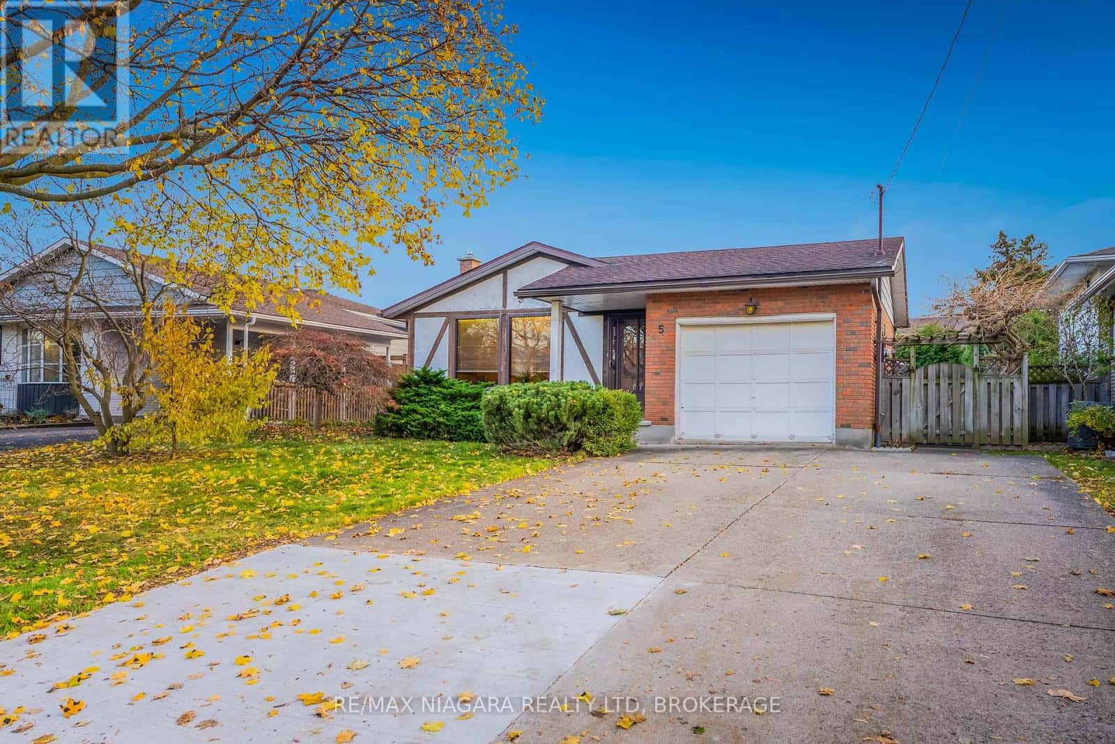 5 RENE LANE — St. Catharines (Secord Woods) - Photo 5 of 50