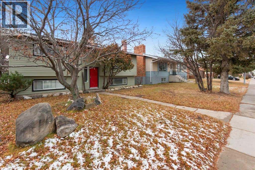 5209 42 Street — Olds - Photo 4 of 41