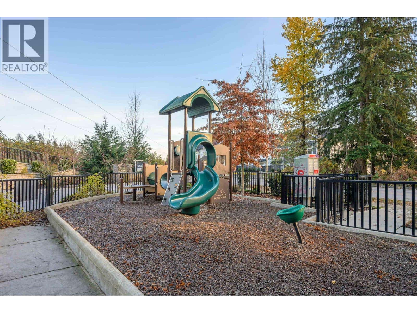 107 3503 GISLASON AVENUE — Coquitlam - Photo 2 of 5