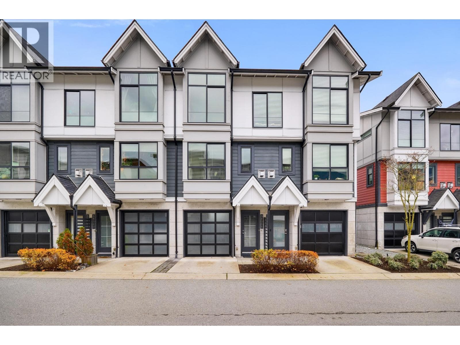 38358 SUMMITS VIEW DRIVE — Squamish - Main photo