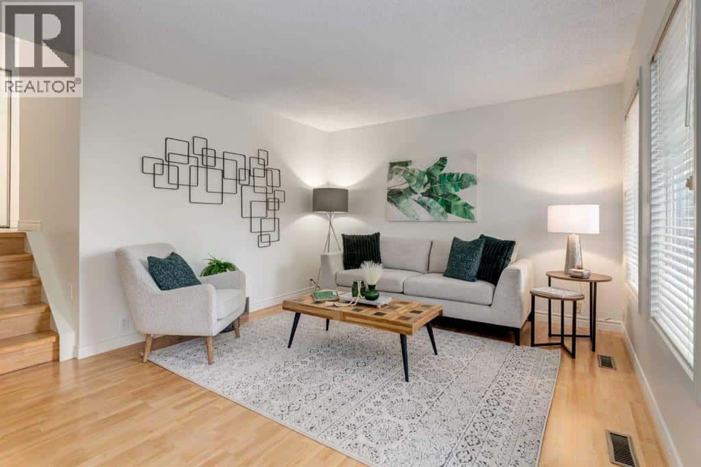 116 Point Drive NW — Calgary - Photo 4 of 38