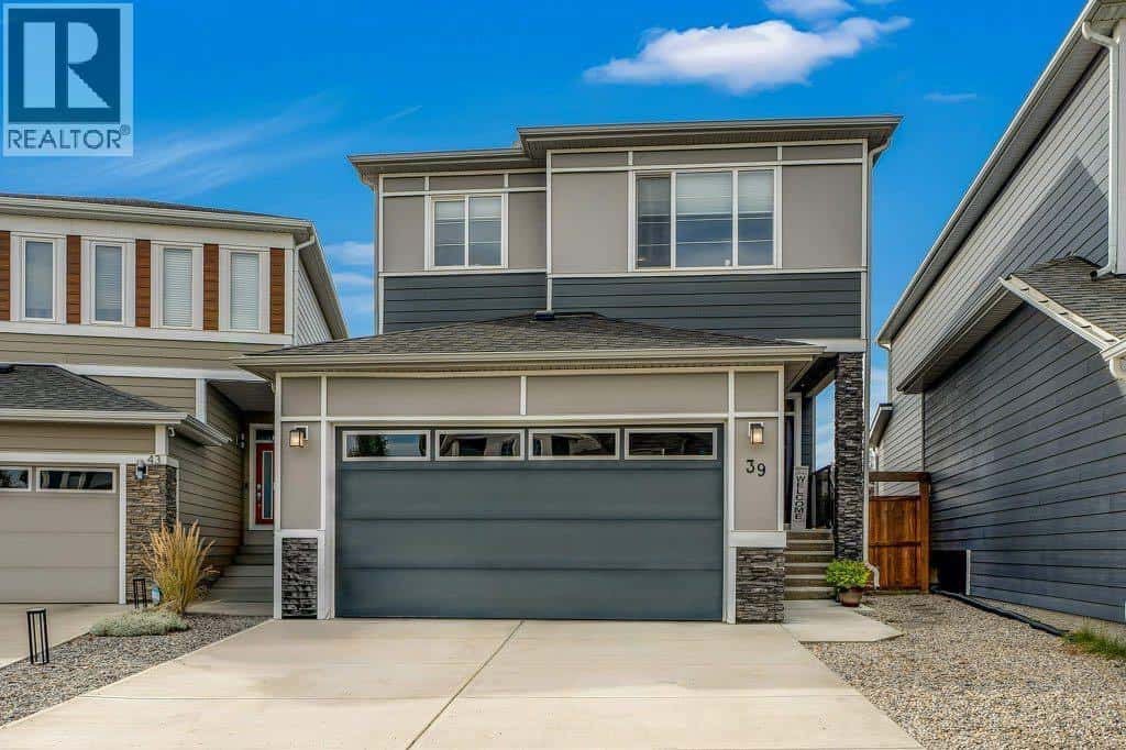 39 Cranbrook Green SE — Calgary - Photo 2 of 50