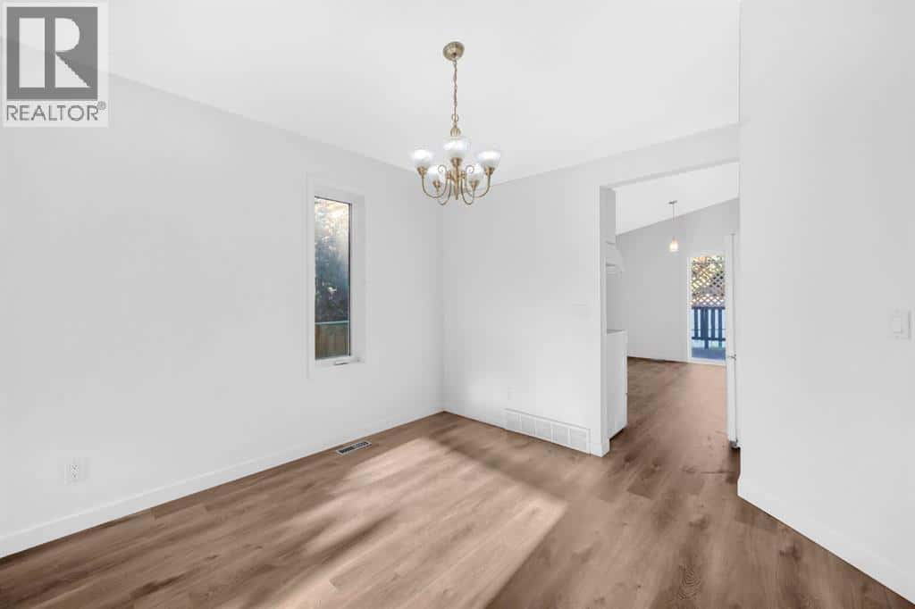 16218 Shawbrooke Road SW — Calgary - Photo 4 of 41