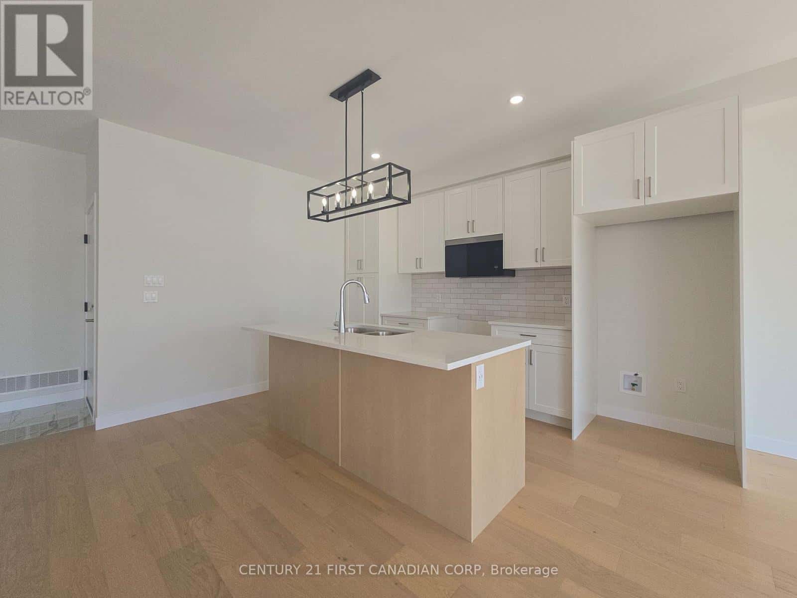 4297 CALHOUN WAY — London South (South V) - Photo 4 of 24