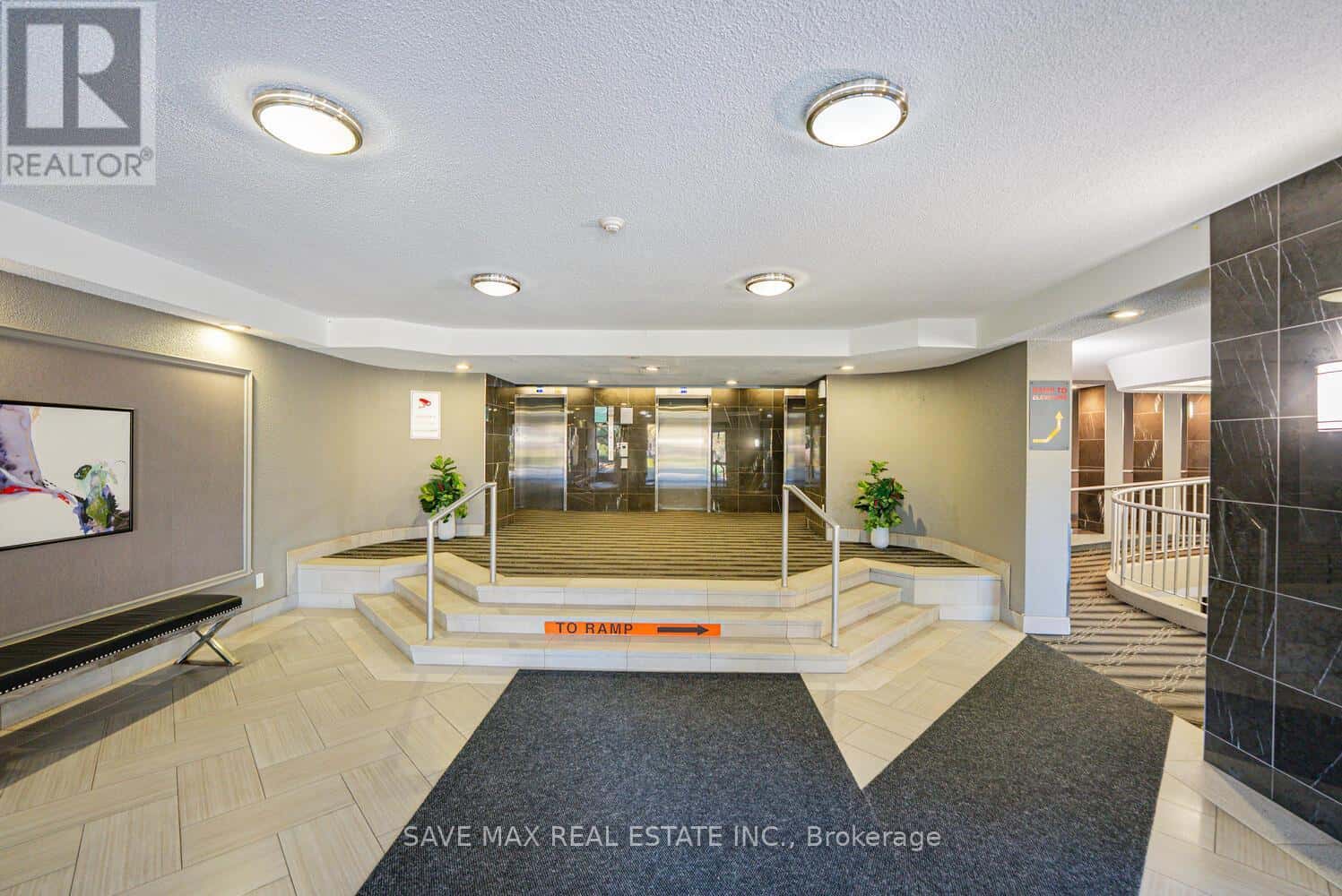 307 - 8 LISA STREET — Brampton (Queen Street Corridor) - Photo 3 of 48